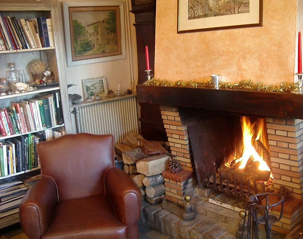 Maison D'Hotes De La Verriere Les Ardillats Екстериор снимка