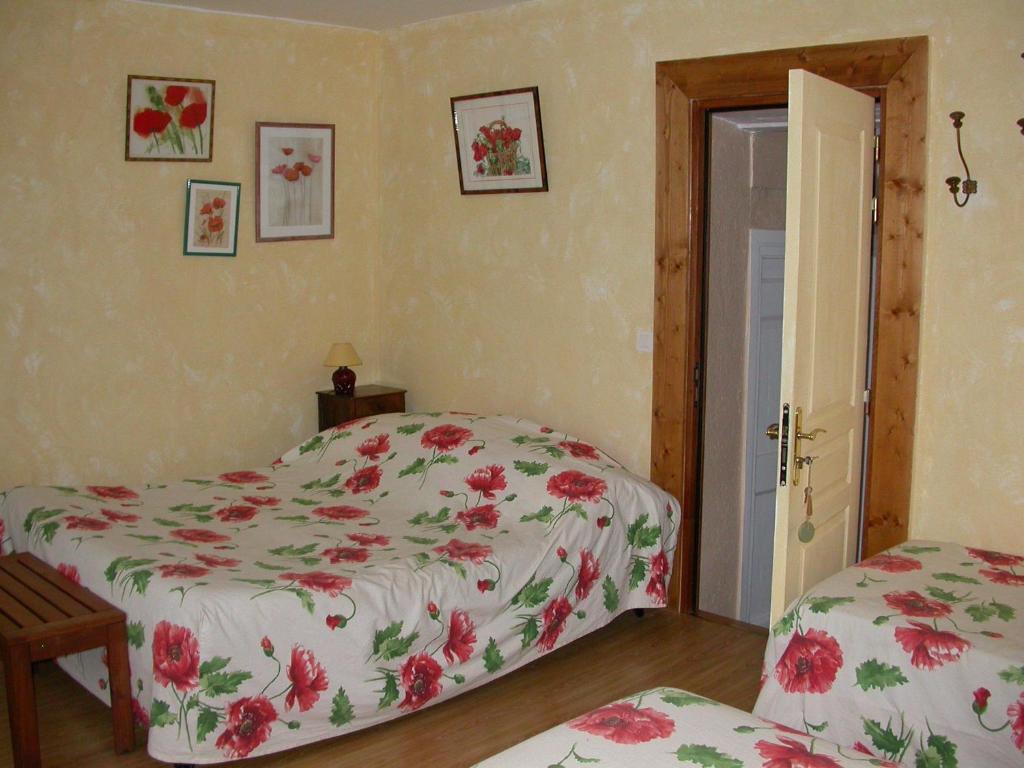 Maison D'Hotes De La Verriere Les Ardillats Стая снимка