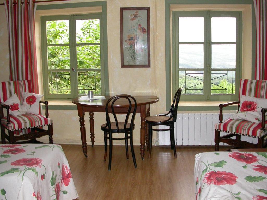 Maison D'Hotes De La Verriere Les Ardillats Стая снимка
